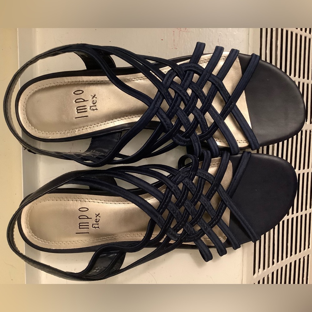 Comfortable sandals to wear for formal or informal attire